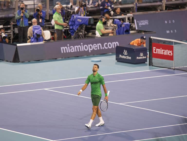 Novak Djokovic em quadra durante o Miami Open de 2025, fotografia de arquivo